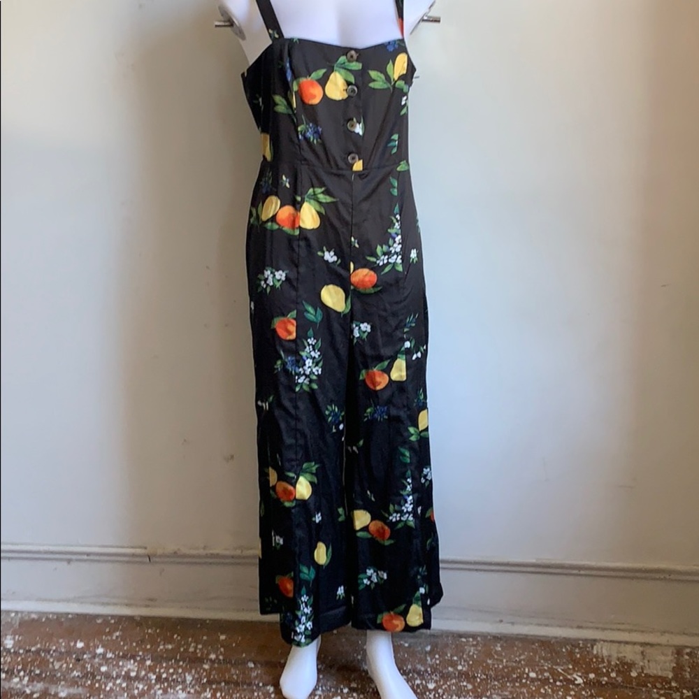 NWT CAPULET ROMPER